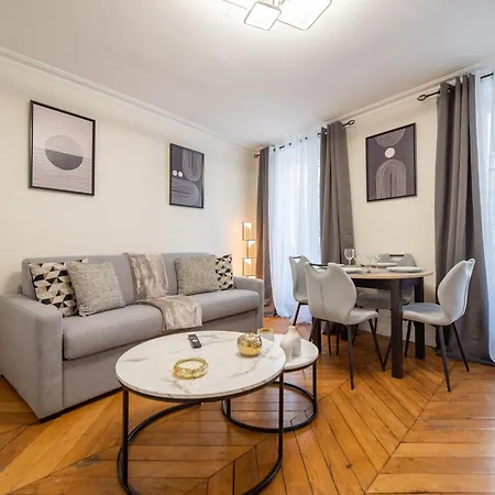 Appartamento Cia - Rue Du Colisée, Near Champs élysées *